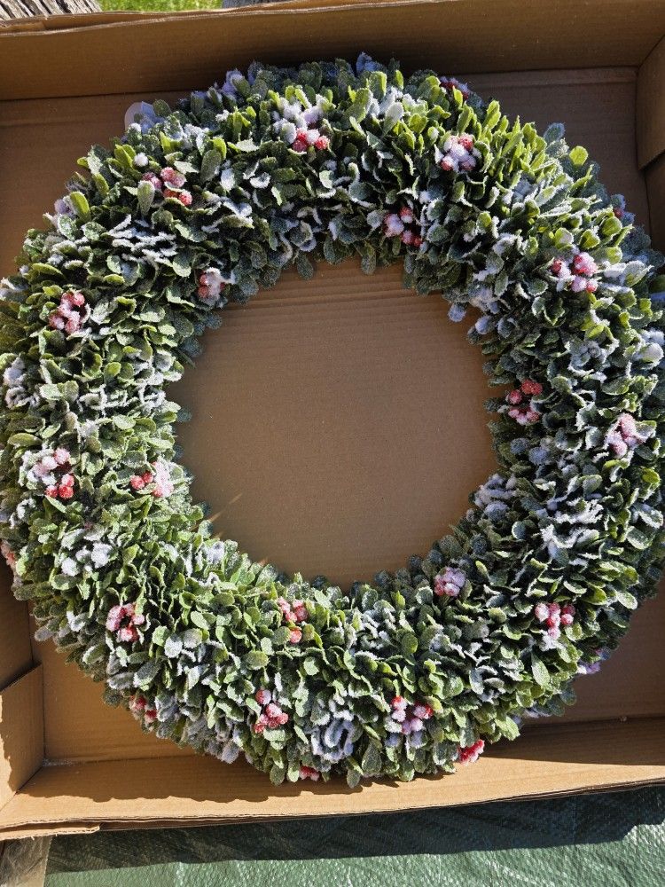 Christmas Berry Wreath