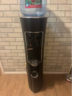 Nexus water dispenser