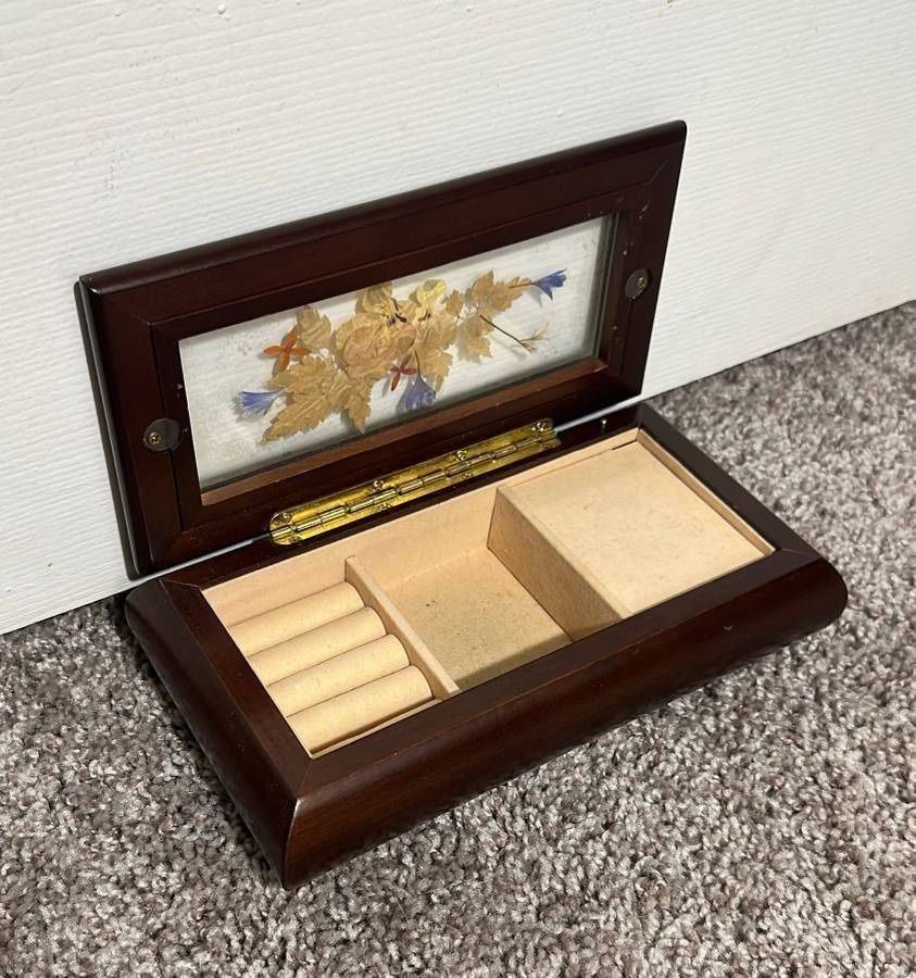 Vintage Bombay Wooden Inlaid Flowers Music Jewelry Box