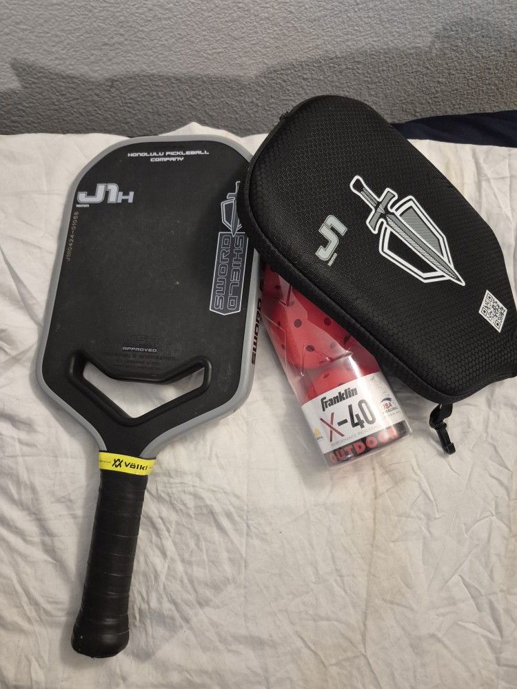 Pickle ball, And Paddle