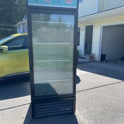 FREE - TRUE Beverage Cooler