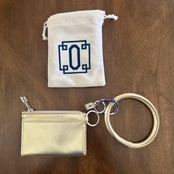 O-Venture Big O  Key Ring  Gold With Matching Little Bag  