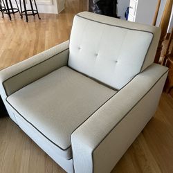 White arm Chair 