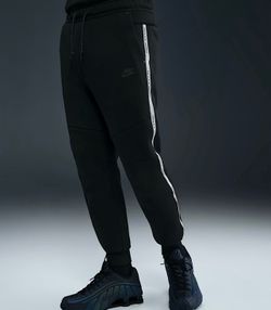 Nike Tech Fleece Joggers IM6540-010 Size Medium