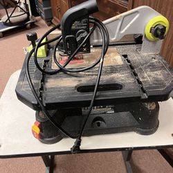 Benchtop Saw Used