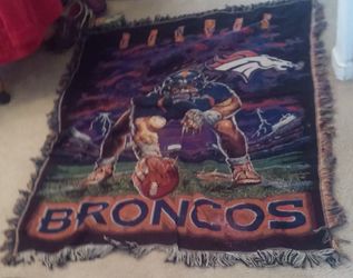 Broncos throw /rug