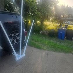 Flag pole hitch