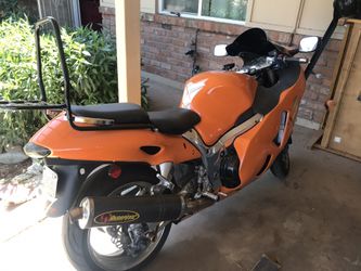 2007 Suzuki Hayabusa done right. Babied. Fun bike