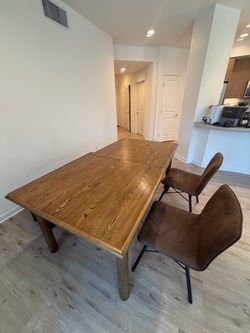 Living Spaces oak dining set, extendable Felix table, bench + 2 leather chairs