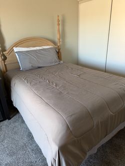 Bedroom set