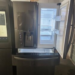 REFRIGERATOR SAMSUNG BLACK STAINLESS STEEL WITH SHOSE CASE 