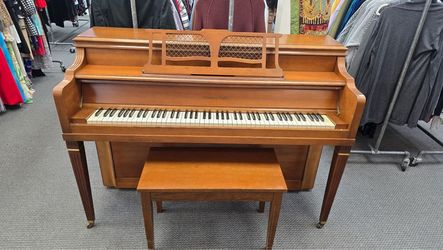 Ivers & Pond vintage wooden console piano with bench