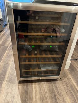 Frigidaire wine fridge dual zone. 46 bottle
