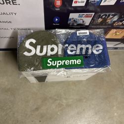 Supreme Logo Beanies 