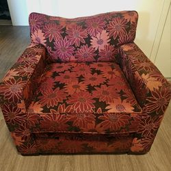 Living Room Chair Plus Pillows 