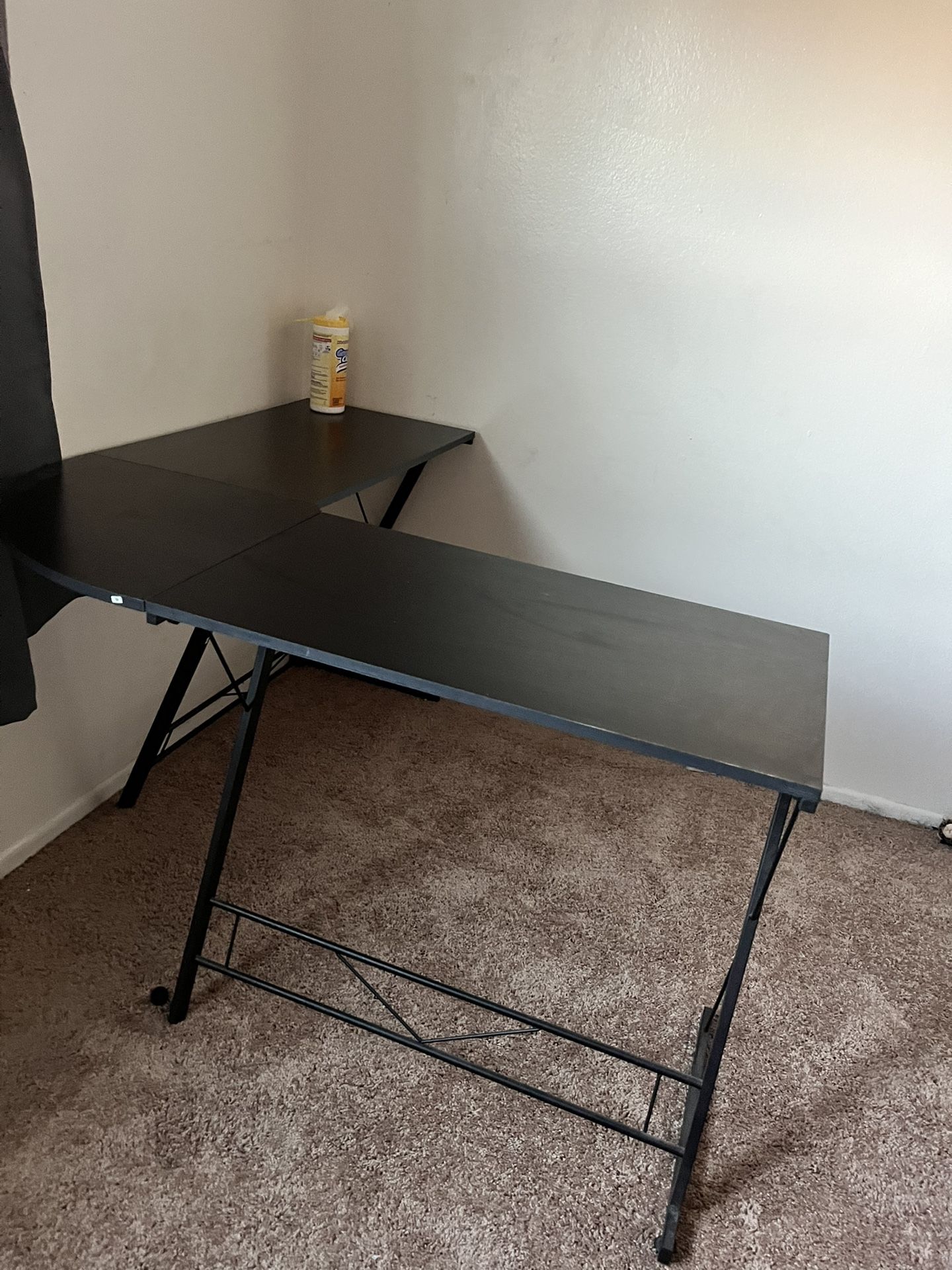 Gaining Desk