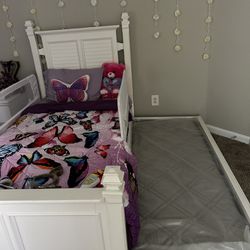 White Trundle Bed With Dresser