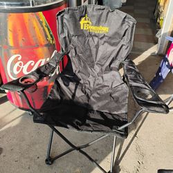 Foldable camping chair with cup holders