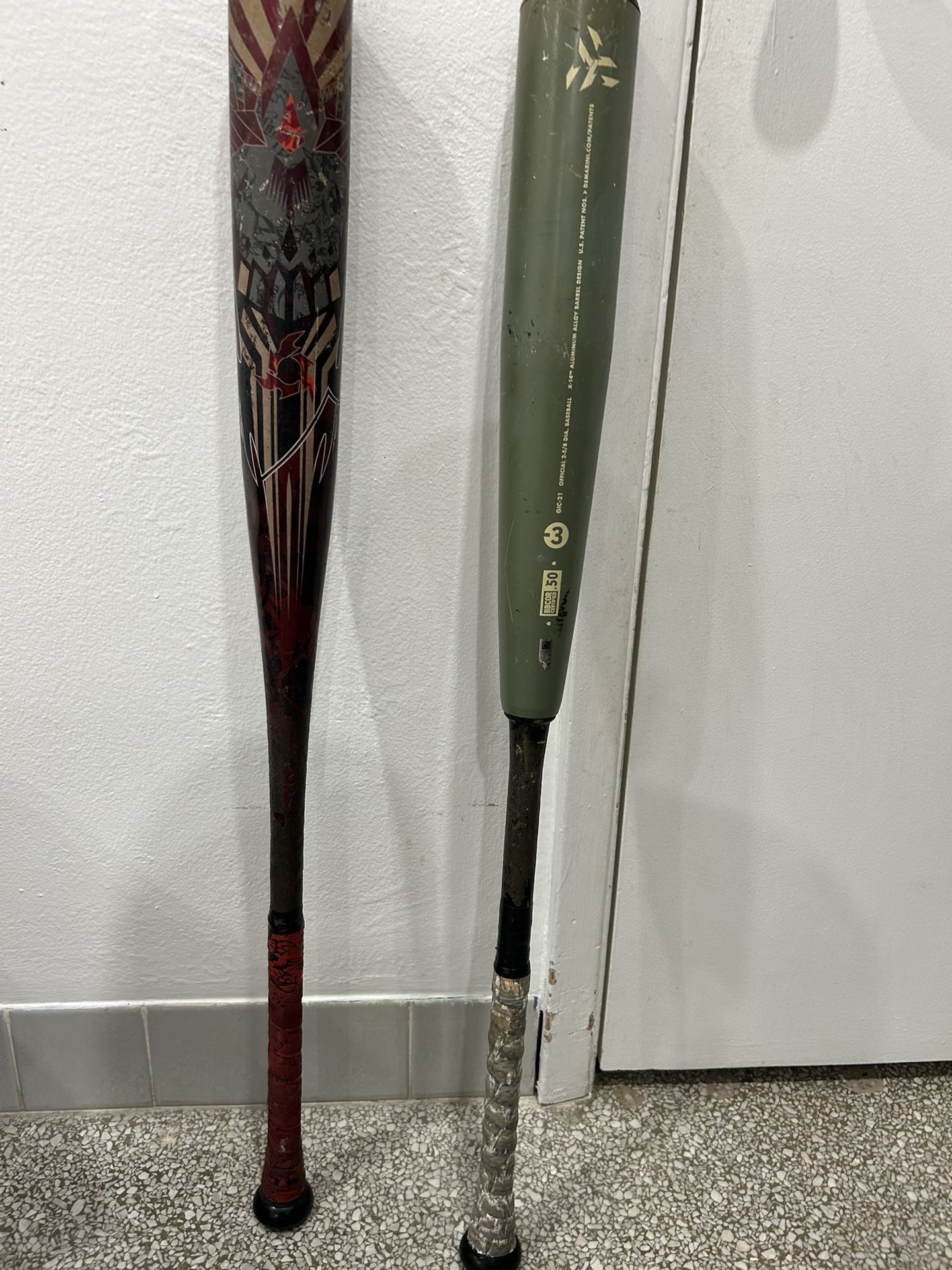 Used Demarini VOODOO 2022 BBCOR 33" -3 Drop. Used Demarini THE GOODS 2021 33" -3 Drop.