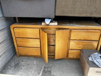 Dresser