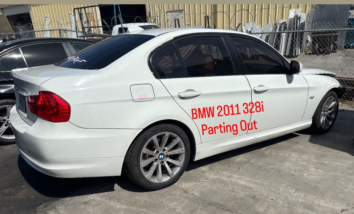 2011 BMW 328i PARTING OUT! PARTS AVAILABLE!