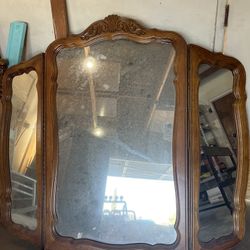 Vintage Trifold Dresser Mirror 