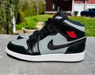 Air Jordan 1 (Size 7)