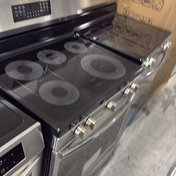 Frigidaire gallery freestanding electric stove with air fry