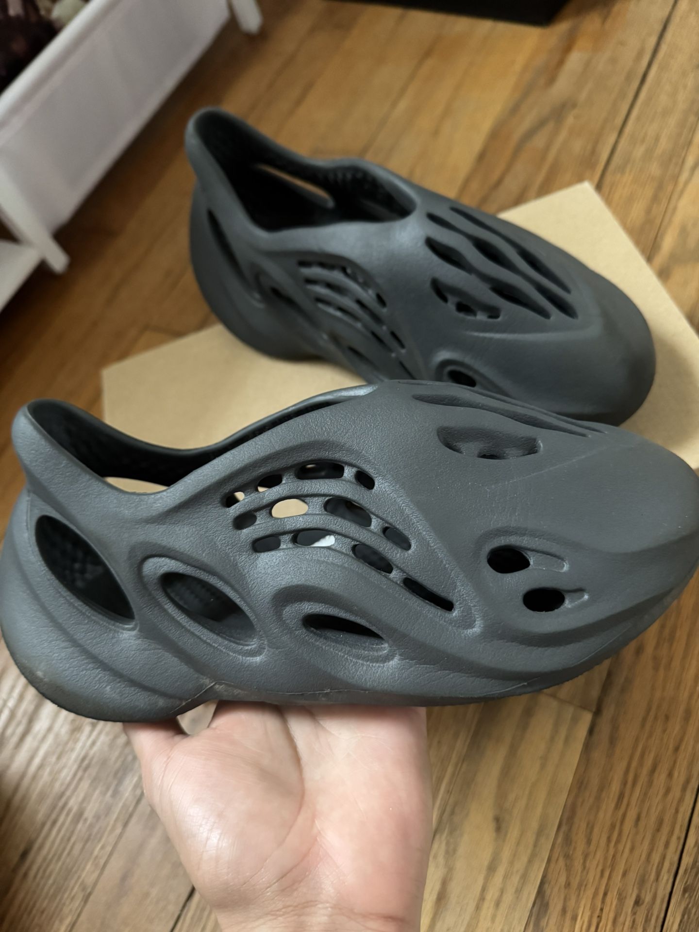 Yeezy Foamrunners size 6 Adidas Yeezy Foam Runner “MX Cinder” ID4126 Size 11 | eBay main image 4
