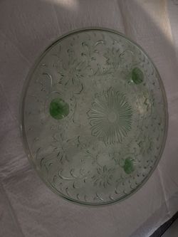 Glass from the Great Depression era in uranium green