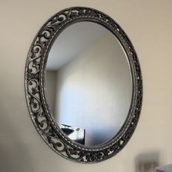 Oval Wall Mirror – Decorative Frame