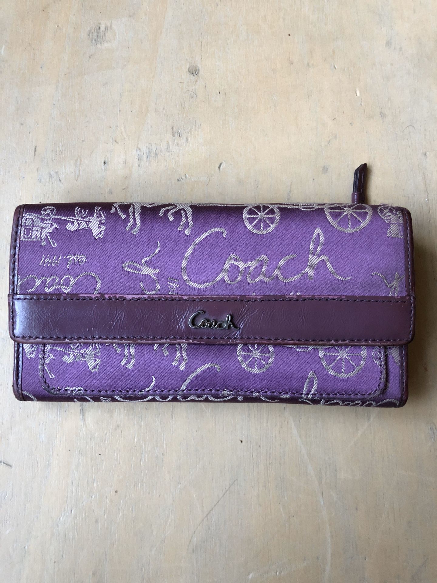 Coach Signtaure Wallet w/ Card