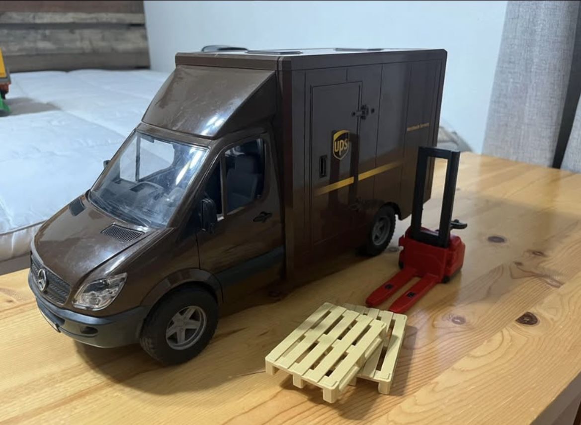 Bruder UPS truck