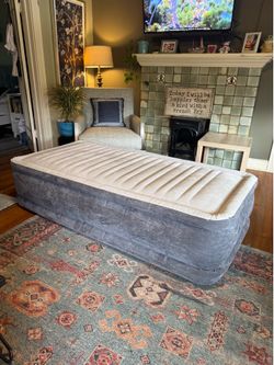 Twin Size Automatic Air Mattress