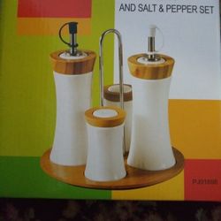 Oil & Vinegar and Salt and Pepper Set