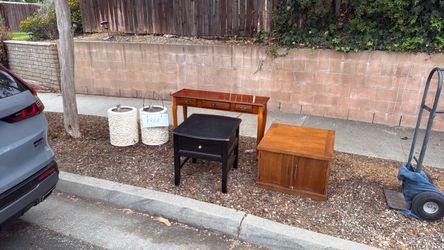 Free side tables and pots