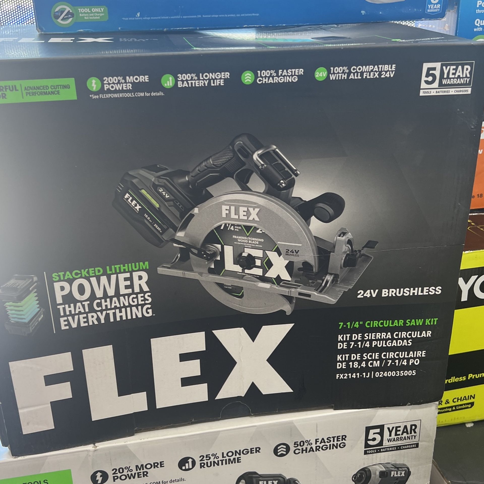 FLEX 24-volt-Amp 7-1/4-in Brushless Cordless Circular Saw Kit Circular Saw (1-Batteries Charger Included
