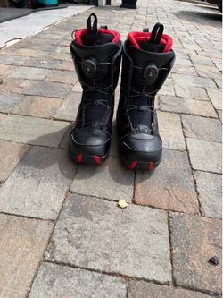 SOLOMAN SNOWBOARD BOOTS size 8