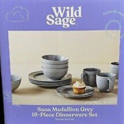 Wild Sage 16 Piece Dinnerware Set. Brand New!