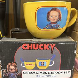 Toynk Child's Play Chucky Good Guys 24-Ounce...
