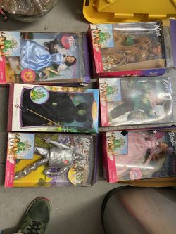 Dolls  Ken And Barbie The Wizard’s  Of Oz Collection 