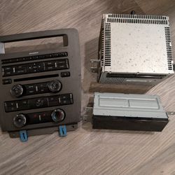 2012 Mustang Radio (Doesn't Work)