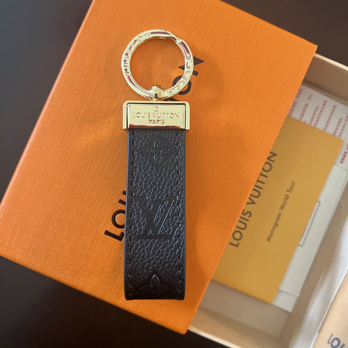 Authentic LOUIS VUITTON Monogram Canvas 6 Key Holder for Sale in Oakland,  CA - OfferUp