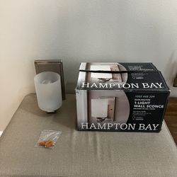 New Silver Wall Lamp Whit 💡 ( Hardwired/ Only One ) 