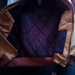 Carhartt  Size M
