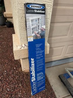 Werner AC96 Ladder Stabilizer – Extension Ladder Accessory