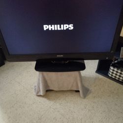 40' Phillips TV 
