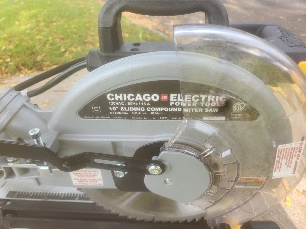 Chicago electric 120VAC 60Hz 10" Sliding Compound Miter Saw
