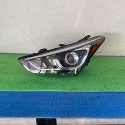 2017 2018 Hyundai Santa Fe Sport Left Side Halogen headlight OEM
