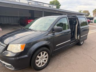 2014 Chrysler town country